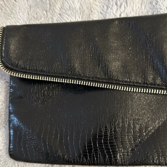 EUC STYLE & Co zipper look clutch - Picture 3 of 3